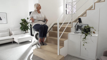 San Francisco AccessBDD Flow X curved stair lift
